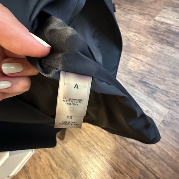 Elie Tahari Jacket - Picture 5 of 5